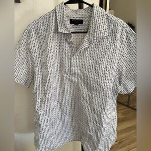 Banana Republic men’s patterned polo